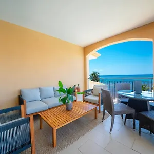 Surf 405 - Luxury Oceanview Beachfront 3 Bedroom With Gym - At El Faro Holiday home Playa del Carmen